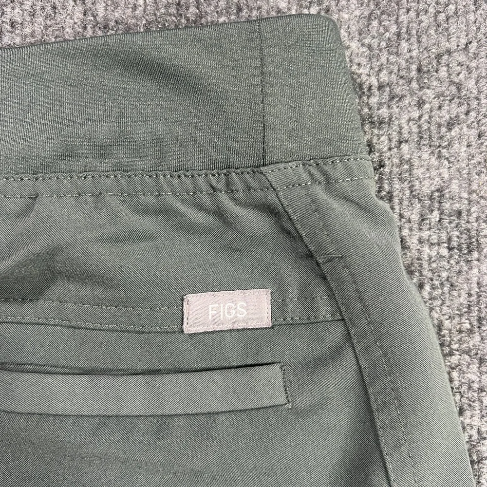 FIGS‎ Men's Small Technical Collection Cargo Scrub Pants Olive Green T2001